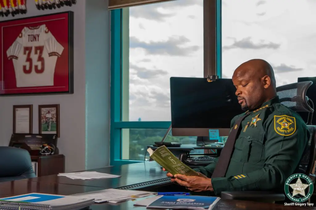 broward sheriff gregory tony